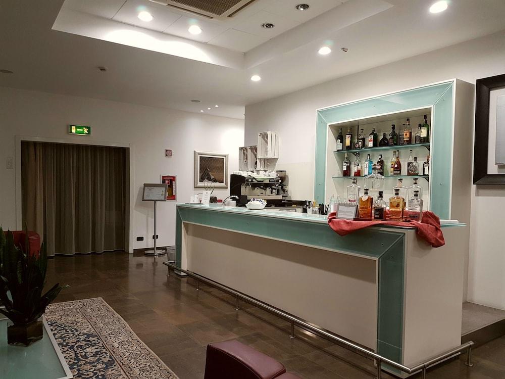 Hotel Carpi Esterno foto