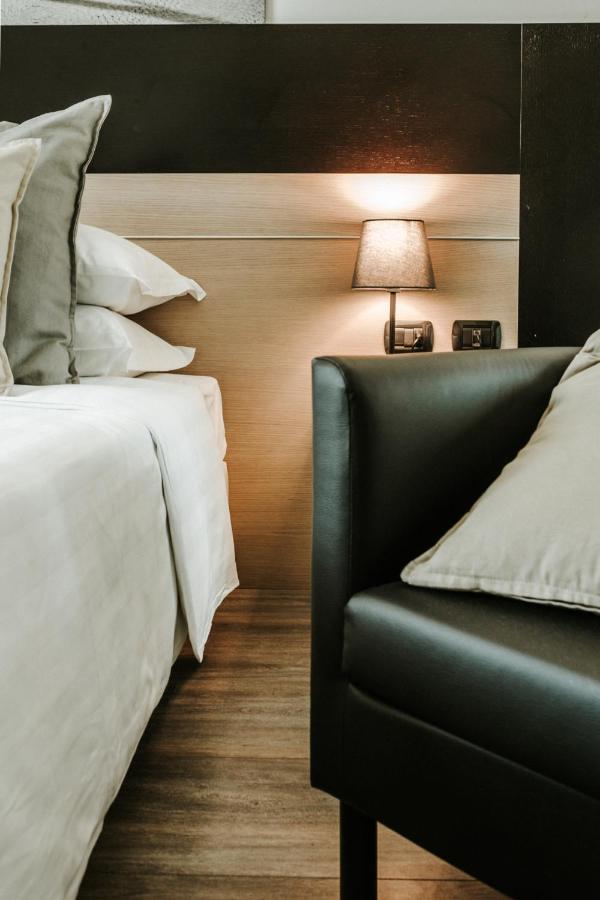 Hotel Carpi Esterno foto